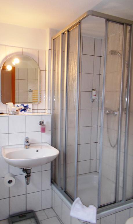 Monteurzimmer Thalfried Ruhla Habitación foto